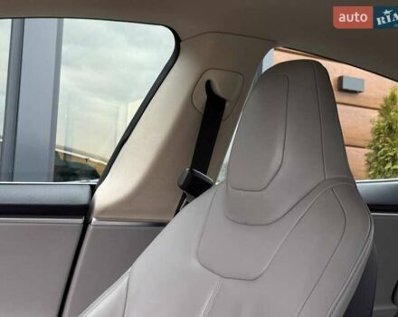 Серый Тесла Модель С, объемом двигателя 0 л и пробегом 200 тыс. км за 14900 $, фото 38 на Automoto.ua