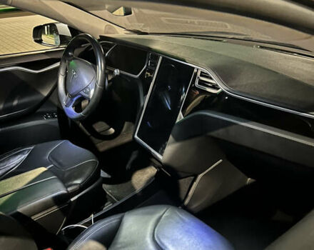 Серый Тесла Модель С, объемом двигателя 0 л и пробегом 170 тыс. км за 11999 $, фото 4 на Automoto.ua