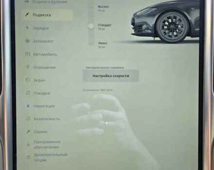 Серый Тесла Модель С, объемом двигателя 0 л и пробегом 136 тыс. км за 21000 $, фото 20 на Automoto.ua