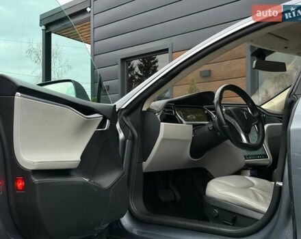 Серый Тесла Модель С, объемом двигателя 0 л и пробегом 200 тыс. км за 14900 $, фото 21 на Automoto.ua