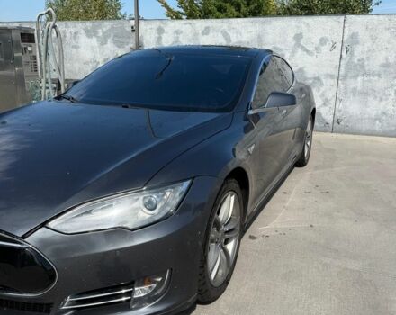 Тесла Модель С 2014 в Василькове на Automoto.ua Серый Тесла Модель С, объемом двигателя 0 л и пробегом 117 тыс. км за 12000 $, фото 3 на Automoto.ua