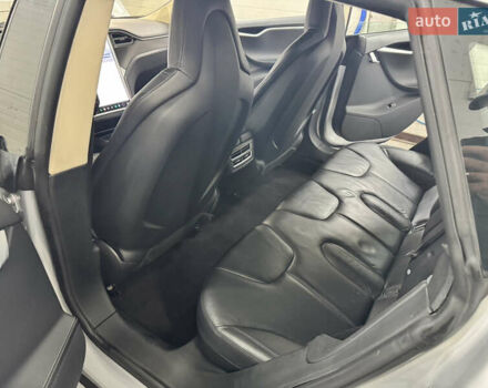 Серый Тесла Модель С, объемом двигателя 0 л и пробегом 275 тыс. км за 12500 $, фото 26 на Automoto.ua