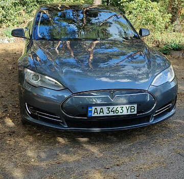 Серый Тесла Модель С, объемом двигателя 0 л и пробегом 115 тыс. км за 15000 $, фото 14 на Automoto.ua