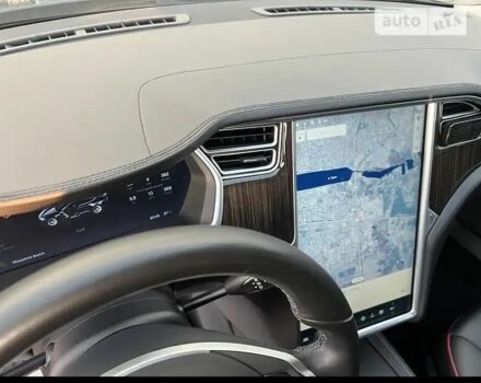 Серый Тесла Модель С, объемом двигателя 0 л и пробегом 235 тыс. км за 20900 $, фото 12 на Automoto.ua