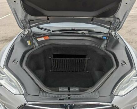 Серый Тесла Модель С, объемом двигателя 0 л и пробегом 199 тыс. км за 20000 $, фото 19 на Automoto.ua