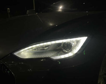 Серый Тесла Модель С, объемом двигателя 0 л и пробегом 170 тыс. км за 11999 $, фото 15 на Automoto.ua