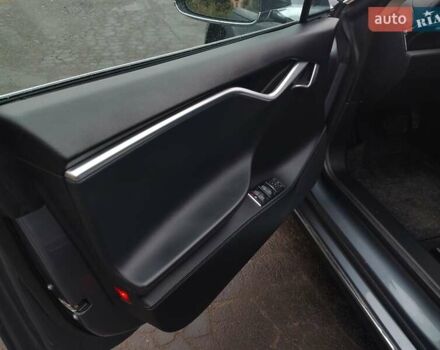 Серый Тесла Модель С, объемом двигателя 0 л и пробегом 180 тыс. км за 10999 $, фото 14 на Automoto.ua