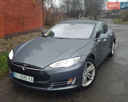 Серый Тесла Модель С, объемом двигателя 0 л и пробегом 180 тыс. км за 10999 $, фото 1 на Automoto.ua