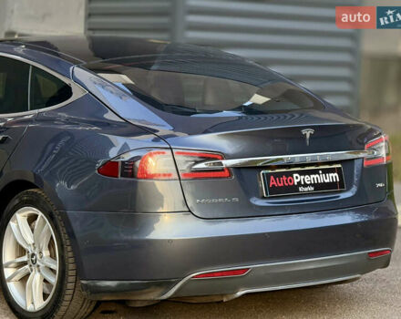 Серый Тесла Модель С, объемом двигателя 0 л и пробегом 110 тыс. км за 13000 $, фото 10 на Automoto.ua