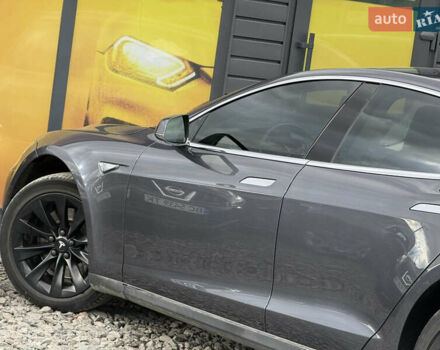 Серый Тесла Модель С, объемом двигателя 0 л и пробегом 220 тыс. км за 12700 $, фото 17 на Automoto.ua