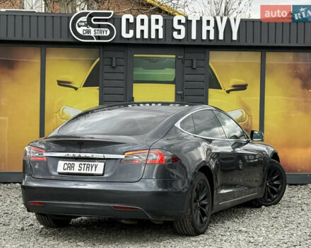 Серый Тесла Модель С, объемом двигателя 0 л и пробегом 220 тыс. км за 12700 $, фото 3 на Automoto.ua