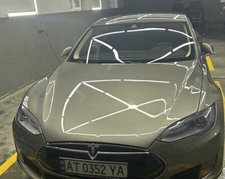 Серый Тесла Модель С, объемом двигателя 0 л и пробегом 125 тыс. км за 22000 $, фото 2 на Automoto.ua