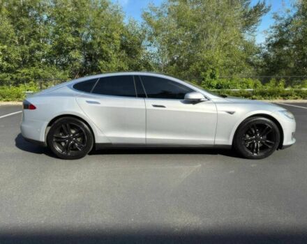 Серый Тесла Модель С, объемом двигателя 0 л и пробегом 75 тыс. км за 10000 $, фото 3 на Automoto.ua