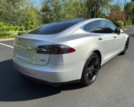 Серый Тесла Модель С, объемом двигателя 0 л и пробегом 75 тыс. км за 10000 $, фото 5 на Automoto.ua