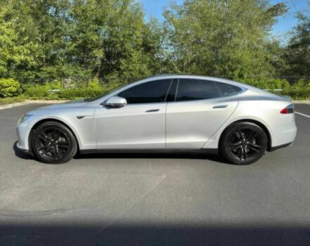 Серый Тесла Модель С, объемом двигателя 0 л и пробегом 75 тыс. км за 10000 $, фото 4 на Automoto.ua