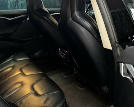 Серый Тесла Модель С, объемом двигателя 0 л и пробегом 160 тыс. км за 15100 $, фото 9 на Automoto.ua