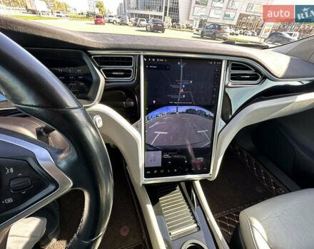 Серый Тесла Модель С, объемом двигателя 0 л и пробегом 148 тыс. км за 33900 $, фото 29 на Automoto.ua