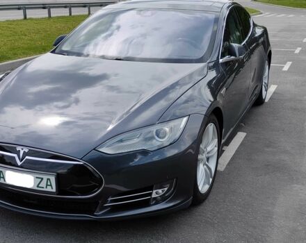 Тесла Модель С 2015 в Киеве на Automoto.ua Серый Тесла Модель С, объемом двигателя 0 л и пробегом 192 тыс. км за 20000 $, фото 1 на Automoto.ua