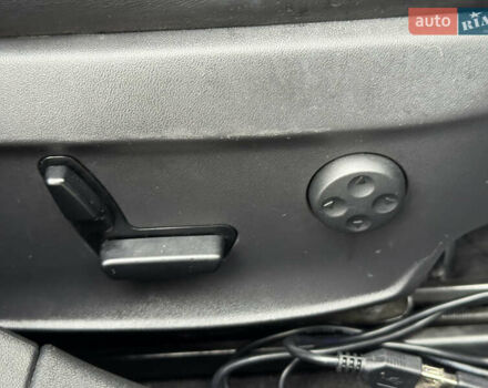 Серый Тесла Модель С, объемом двигателя 0 л и пробегом 220 тыс. км за 12700 $, фото 32 на Automoto.ua