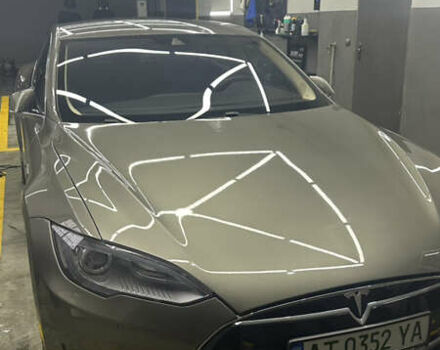 Серый Тесла Модель С, объемом двигателя 0 л и пробегом 125 тыс. км за 22000 $, фото 3 на Automoto.ua