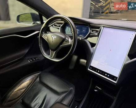 Серый Тесла Модель С, объемом двигателя 0 л и пробегом 110 тыс. км за 13000 $, фото 18 на Automoto.ua