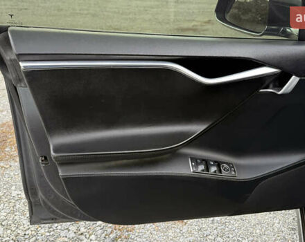 Тесла Модель С 2015 у Львові на Automoto.ua Сірий Тесла Модель С, об'ємом двигуна 0 л та пробігом 249 тис. км за 11000 $, фото 19 на Automoto.ua