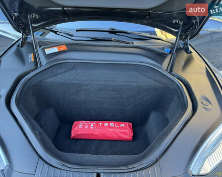Серый Тесла Модель С, объемом двигателя 0 л и пробегом 160 тыс. км за 13499 $, фото 31 на Automoto.ua