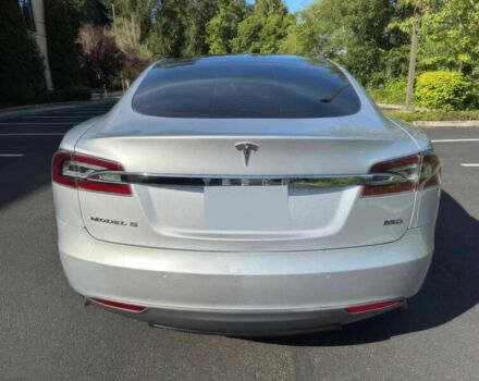 Серый Тесла Модель С, объемом двигателя 0 л и пробегом 75 тыс. км за 10000 $, фото 6 на Automoto.ua