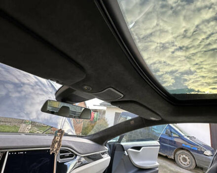 Серый Тесла Модель С, объемом двигателя 0 л и пробегом 113 тыс. км за 15200 $, фото 24 на Automoto.ua