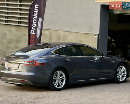 Серый Тесла Модель С, объемом двигателя 0 л и пробегом 110 тыс. км за 13000 $, фото 7 на Automoto.ua