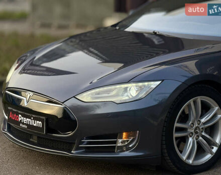 Серый Тесла Модель С, объемом двигателя 0 л и пробегом 110 тыс. км за 13000 $, фото 11 на Automoto.ua
