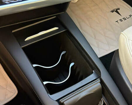 Серый Тесла Модель С, объемом двигателя 0 л и пробегом 92 тыс. км за 14400 $, фото 10 на Automoto.ua