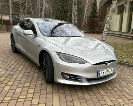 Тесла Модель С 2015 в Харькове на Automoto.ua Серый Тесла Модель С, объемом двигателя 0 л и пробегом 240 тыс. км за 17800 $, фото 4 на Automoto.ua