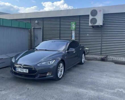 Серый Тесла Модель С, объемом двигателя 0 л и пробегом 239 тыс. км за 16500 $, фото 1 на Automoto.ua