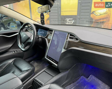 Серый Тесла Модель С, объемом двигателя 0 л и пробегом 220 тыс. км за 12700 $, фото 29 на Automoto.ua