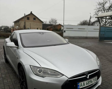 Серый Тесла Модель С, объемом двигателя 0 л и пробегом 116 тыс. км за 12000 $, фото 1 на Automoto.ua