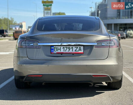Серый Тесла Модель С, объемом двигателя 0 л и пробегом 148 тыс. км за 33900 $, фото 8 на Automoto.ua