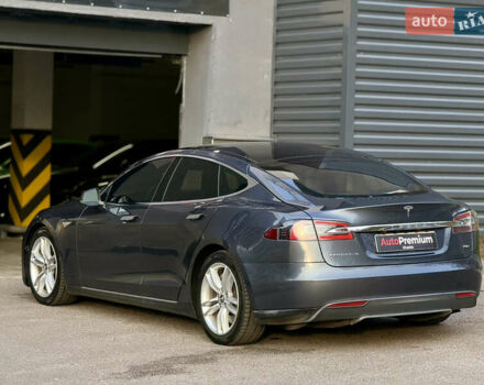 Серый Тесла Модель С, объемом двигателя 0 л и пробегом 110 тыс. км за 13000 $, фото 5 на Automoto.ua