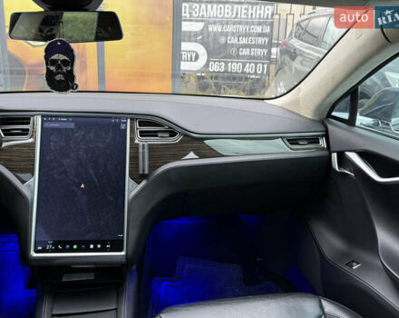 Серый Тесла Модель С, объемом двигателя 0 л и пробегом 220 тыс. км за 12700 $, фото 35 на Automoto.ua