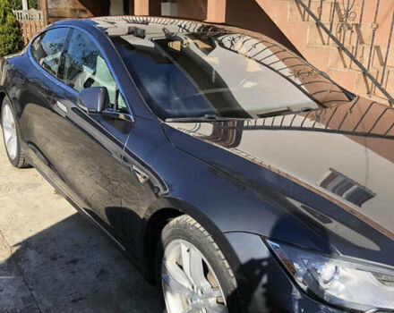 Серый Тесла Модель С, объемом двигателя 0 л и пробегом 113 тыс. км за 15200 $, фото 1 на Automoto.ua