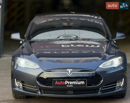 Серый Тесла Модель С, объемом двигателя 0 л и пробегом 110 тыс. км за 13000 $, фото 3 на Automoto.ua