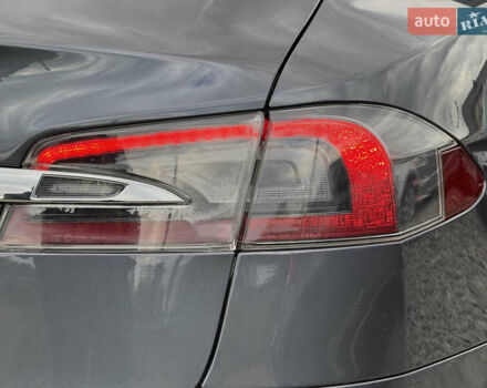 Серый Тесла Модель С, объемом двигателя 0 л и пробегом 220 тыс. км за 12700 $, фото 24 на Automoto.ua