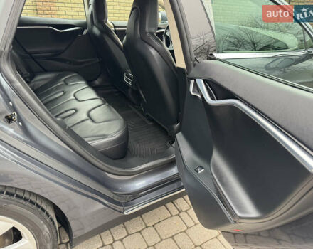 Серый Тесла Модель С, объемом двигателя 0 л и пробегом 180 тыс. км за 15300 $, фото 14 на Automoto.ua