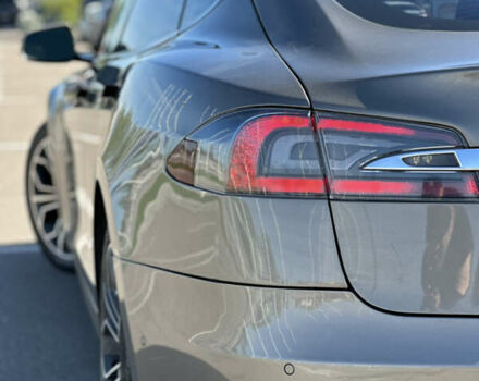 Серый Тесла Модель С, объемом двигателя 0 л и пробегом 148 тыс. км за 33900 $, фото 24 на Automoto.ua