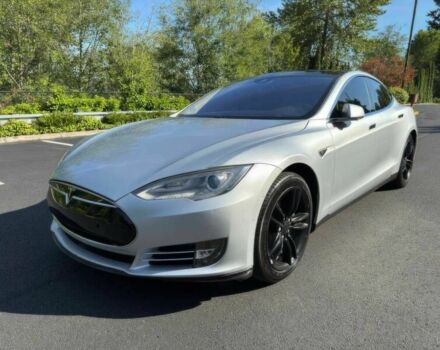 Серый Тесла Модель С, объемом двигателя 0 л и пробегом 75 тыс. км за 10000 $, фото 2 на Automoto.ua