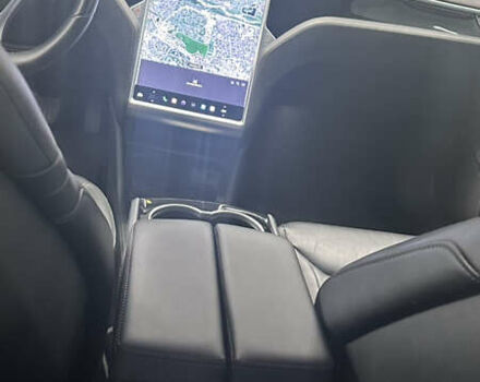 Серый Тесла Модель С, объемом двигателя 0 л и пробегом 125 тыс. км за 22000 $, фото 14 на Automoto.ua