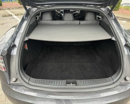 Серый Тесла Модель С, объемом двигателя 0 л и пробегом 198 тыс. км за 17300 $, фото 9 на Automoto.ua