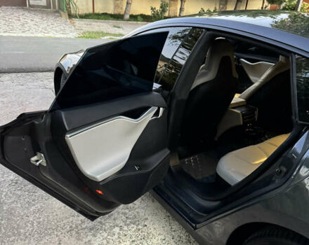 Серый Тесла Модель С, объемом двигателя 0 л и пробегом 174 тыс. км за 20800 $, фото 6 на Automoto.ua