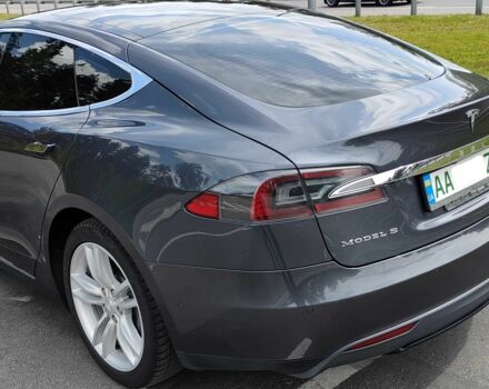Тесла Модель С 2015 в Киеве на Automoto.ua Серый Тесла Модель С, объемом двигателя 0 л и пробегом 192 тыс. км за 20000 $, фото 5 на Automoto.ua