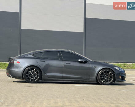 Серый Тесла Модель С, объемом двигателя 0 л и пробегом 186 тыс. км за 19000 $, фото 10 на Automoto.ua